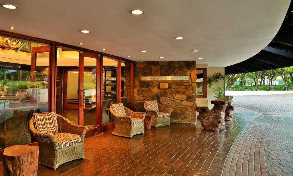 Premier Hotel The Winkler White River Exterior photo